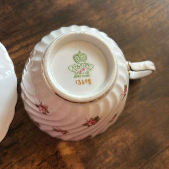 Vintage Aynsley Rosebud Pattern Teacup and Saucer England - Picture 6 of 8
